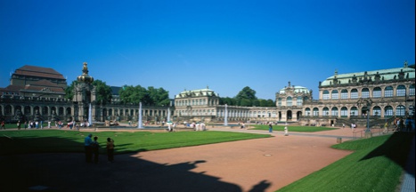 http://www.chaika.ru/workdir/photos/cities/dresden/zwinger_468_01.jpg