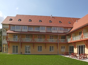 JUFA Nördlingen, Нёрдлинген, отели Германии