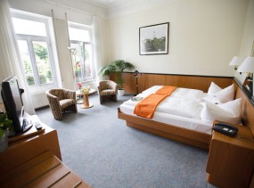 Hotel Villa am Kurpark 3*, Бад Хомбург, отели Германии