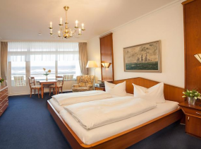 Strandhotel Monbijou garni 4*, Остров Зюльт (курорт Вестерланд, Веннигштедт, Лист, Тиннум), отели Германии