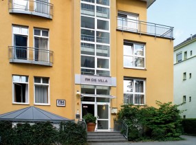 NH Frankfurt Die Villa 4*, Франкфурт, отели Германии
