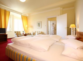 Hotel Roemerbad 4* de Luxe, Баденвайлер, отели Германии
