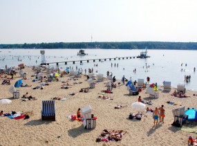 Пляж на озере Ванзеe. Берлин. Туры в Германию