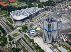 Мир и музей BMW (BMW Welt und Museum). Мюнхен. Туры в Германию