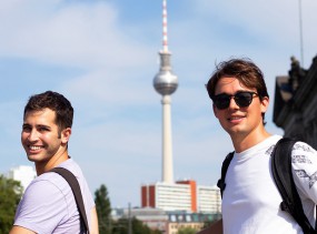 Учите немецкий язык в школе DID в Берлине круглый год. Сдавайте экзамен TestDaf в 2022 году. 