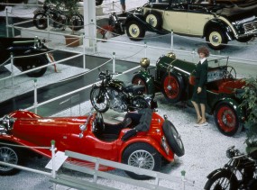 Германия - страна автомобилей. Автомобильные заводы, музеи, миры, автомаршруты Германии. 